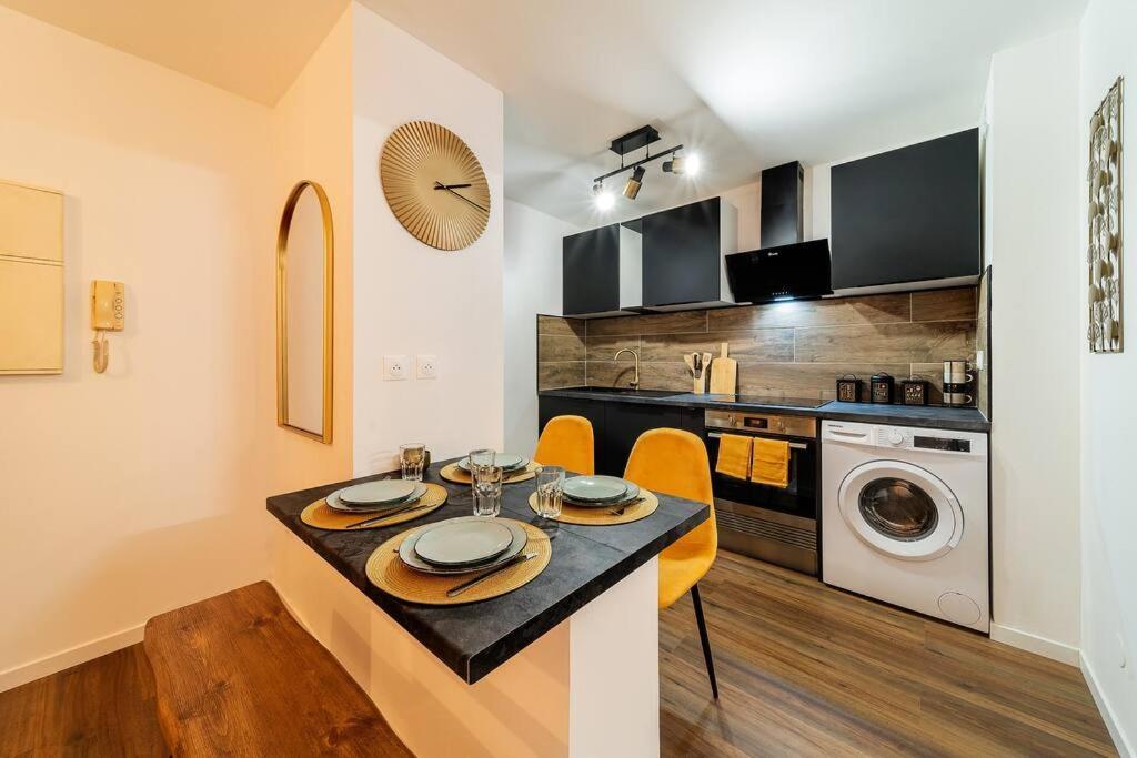 Le Cocon Retro-Chic A La Capitale Apartamento Saint-Denis Exterior foto
